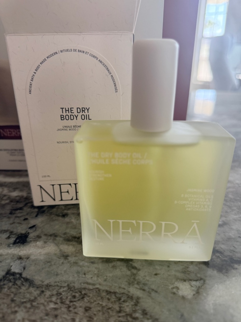 The Dry Body Oil - Light Yellow Nourishing Body Oil